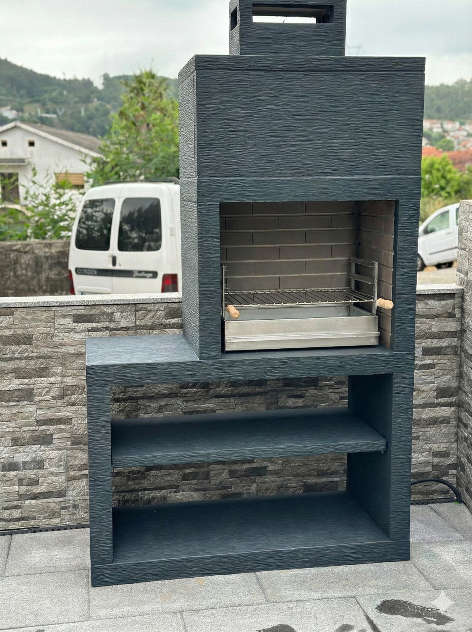 Línea 12 – Barbacoa moderna con módulo lateral (4 colores) – parrilla de acero de 60 cm incluida