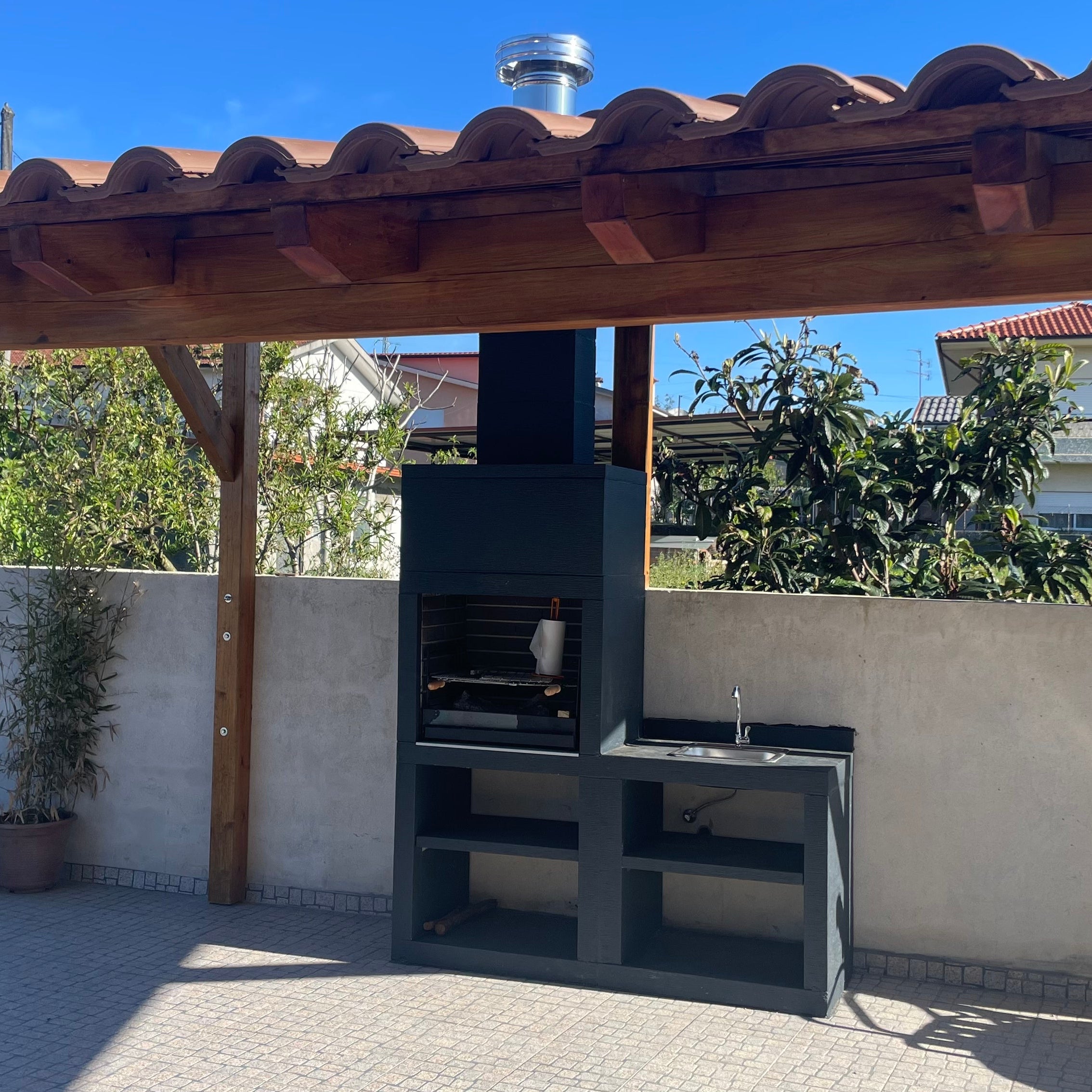 Línea 40 – Cocina exterior moderna de 160 cm con módulo (fregadero opcional) – grill de 60 cm
