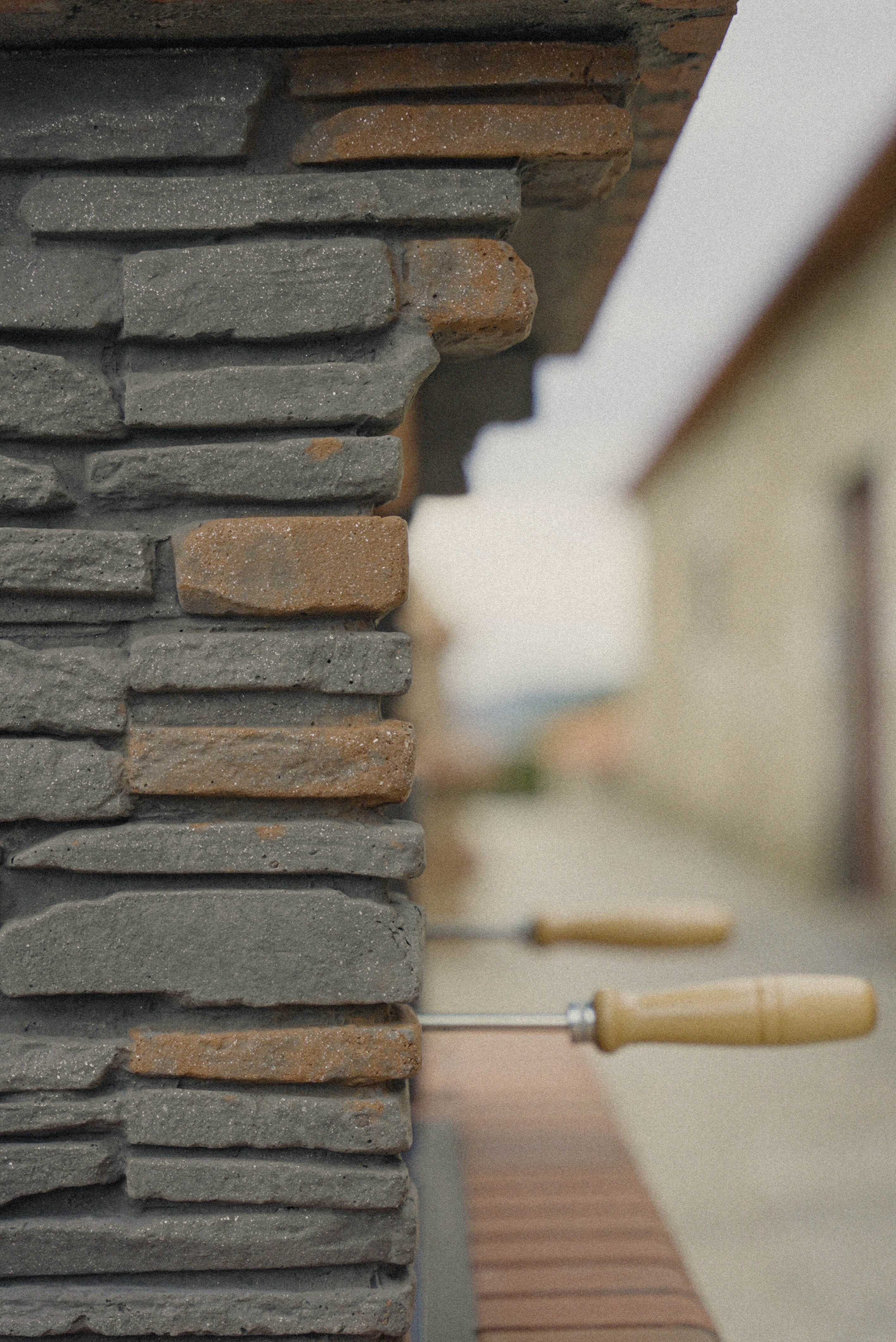 Barbacoa RIVIERA 402 – Piedra reconstituida, chimenea, leña/carbón