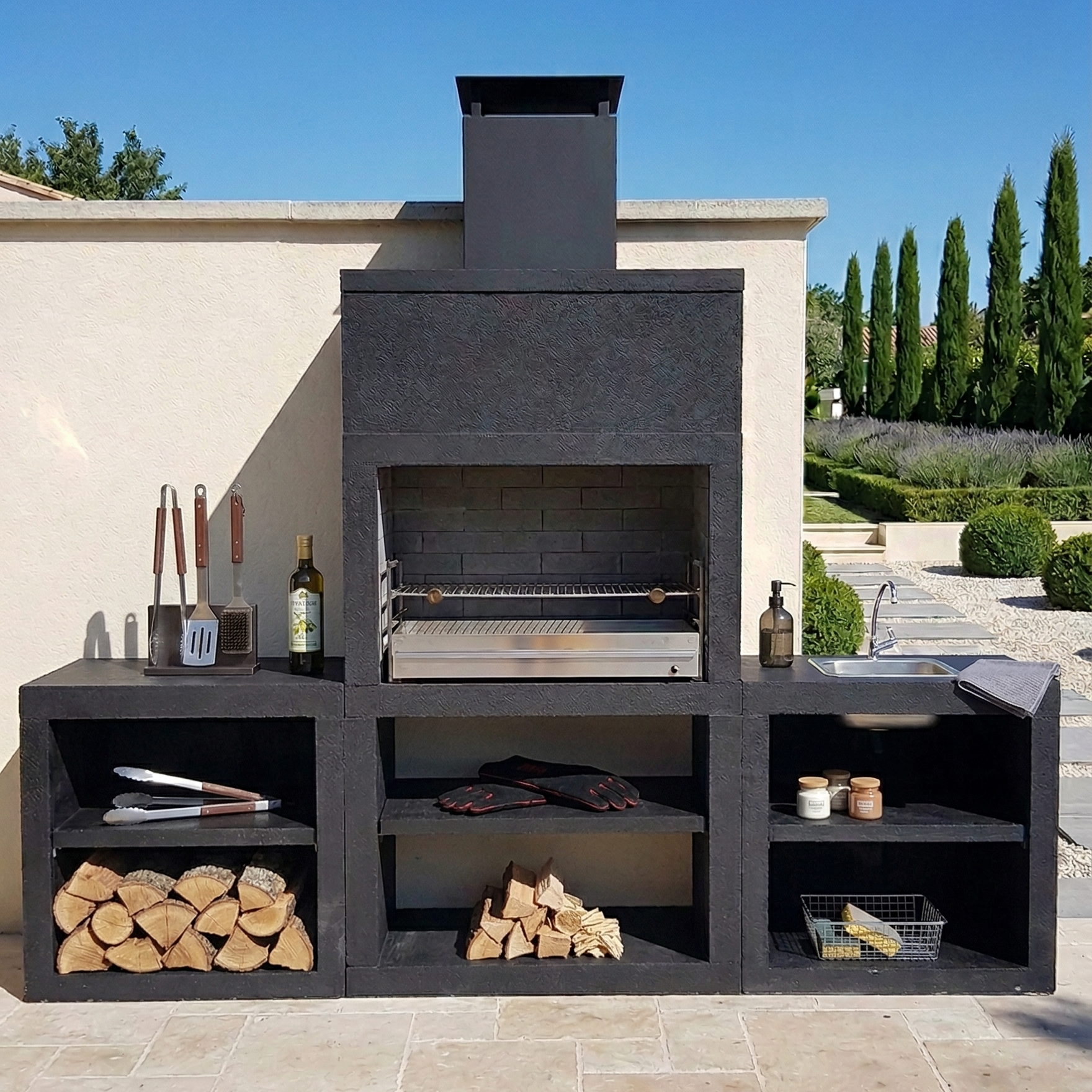 Línea 61 – Barbacoa moderna con fregadero – parrilla 80 cm – 260×56 cm