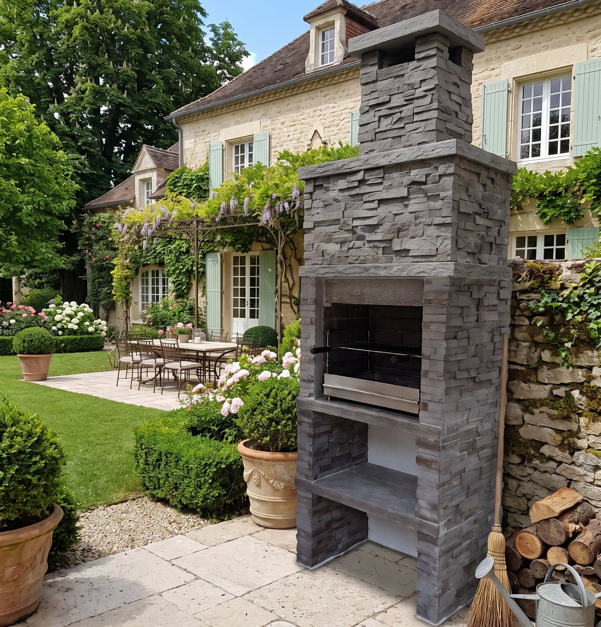 Montara 10 – Reconstituted stone barbecue with a slate-effect finish and 60 cm grill (stainless steel optional)